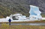 Aproximando-se dos icebergs que se desprendem da Medenhall Glacier, em Juneau, a capital do Alaska